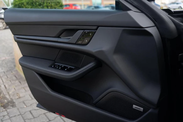 Porsche Taycan - Afbeelding 8 van 30