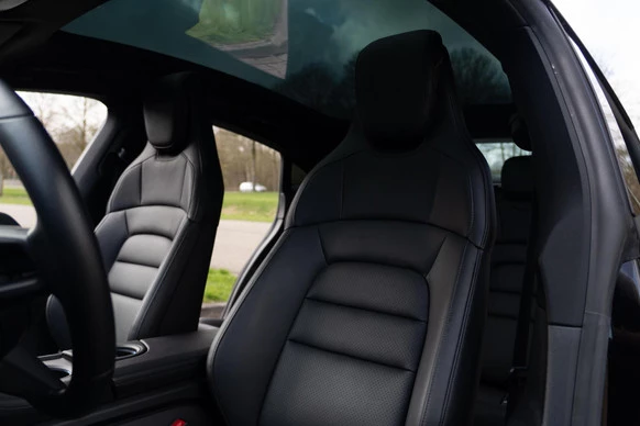 Porsche Taycan - Afbeelding 10 van 30