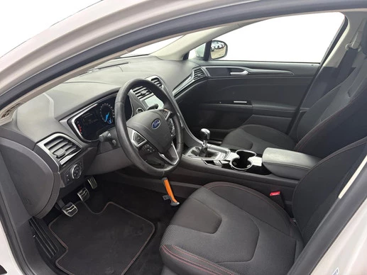 Ford Mondeo - Afbeelding 25 van 30