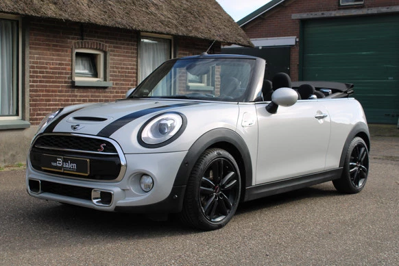 MINI Cooper S Cabrio - Afbeelding 1 van 28