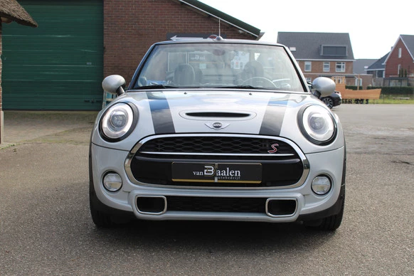 MINI Cooper S Cabrio - Afbeelding 2 van 28