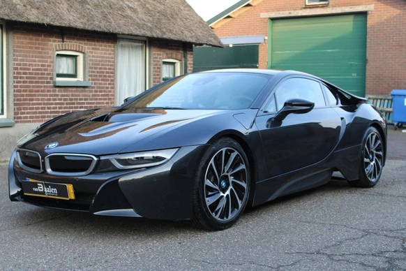 BMW i8 - Afbeelding 1 van 21