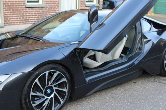 BMW i8 - Afbeelding 15 van 21