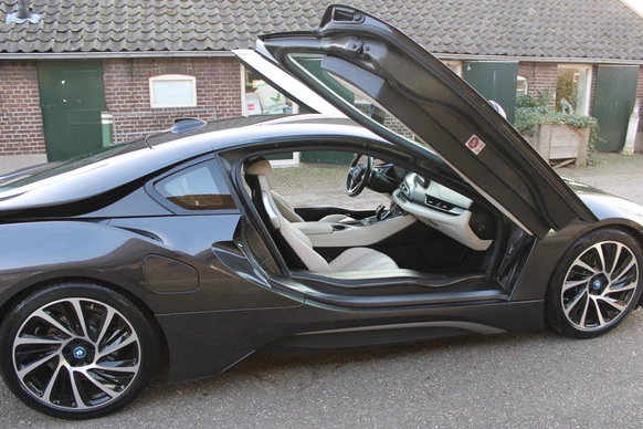BMW i8 - Afbeelding 16 van 21