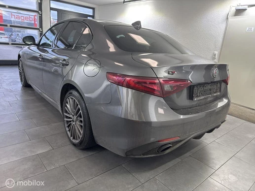 Alfa Romeo Giulia - Afbeelding 9 van 15