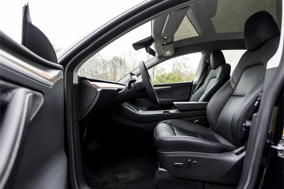 Tesla Model Y - Afbeelding 15 van 30