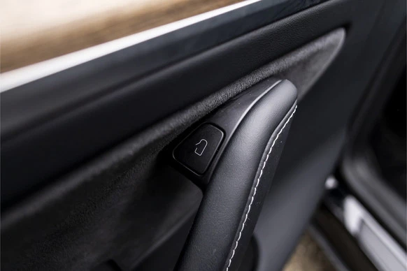Tesla Model Y - Afbeelding 17 van 30
