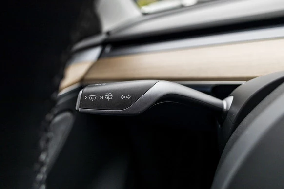 Tesla Model Y - Afbeelding 20 van 30