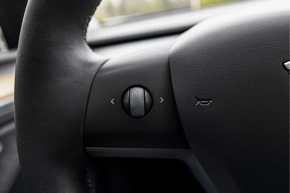 Tesla Model Y - Afbeelding 22 van 30