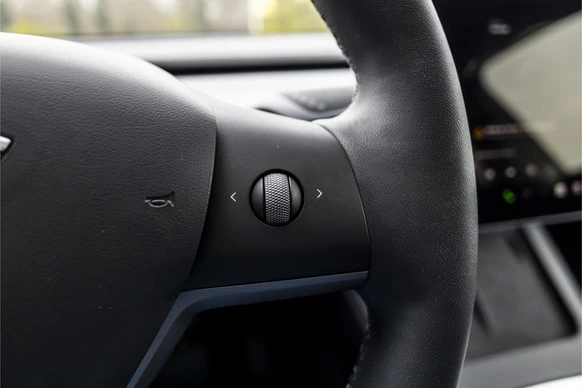Tesla Model Y - Afbeelding 23 van 30