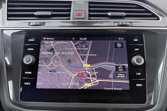 Volkswagen Tiguan - Afbeelding 28 van 30