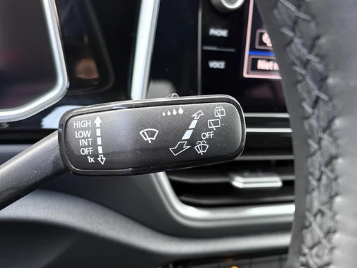 Volkswagen T-Roc - Afbeelding 14 van 30