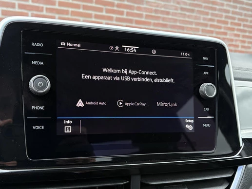 Volkswagen T-Roc - Afbeelding 23 van 30