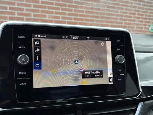 Volkswagen T-Roc - Afbeelding 25 van 30