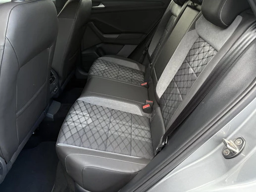 Volkswagen T-Roc - Afbeelding 28 van 30