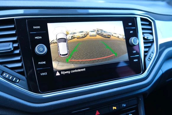 Volkswagen T-Roc - Afbeelding 25 van 30