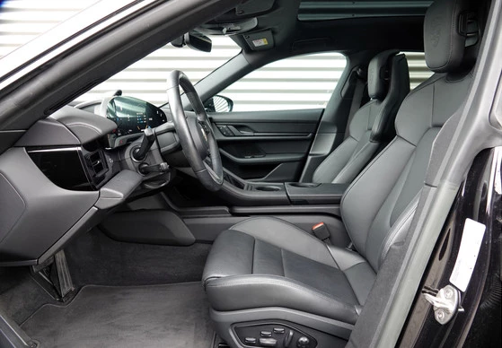 Porsche Taycan - Afbeelding 5 van 30