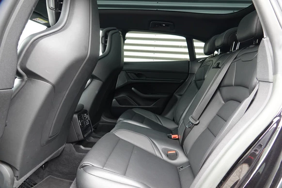 Porsche Taycan - Afbeelding 7 van 30