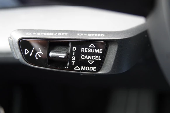 Porsche Taycan - Afbeelding 16 van 30