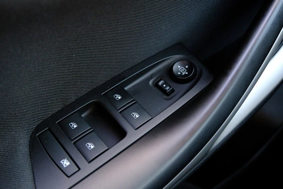 Opel Astra - Afbeelding 21 van 30