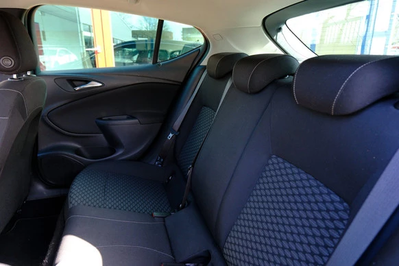 Opel Astra - Afbeelding 25 van 30