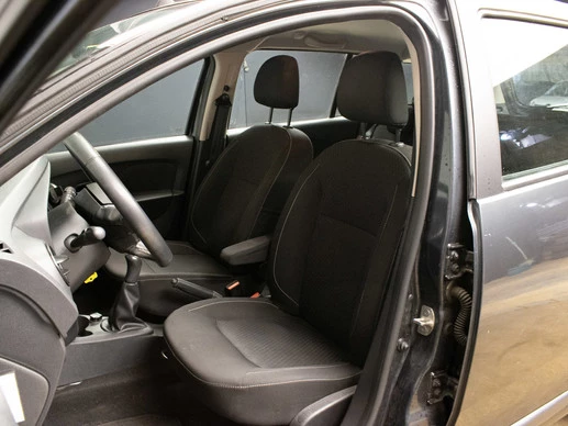 Dacia Logan - Afbeelding 21 van 27