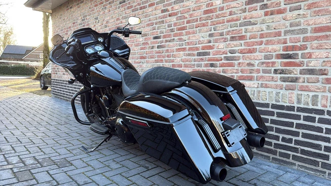 Harley-Davidson Road Glide - Afbeelding 12 van 19