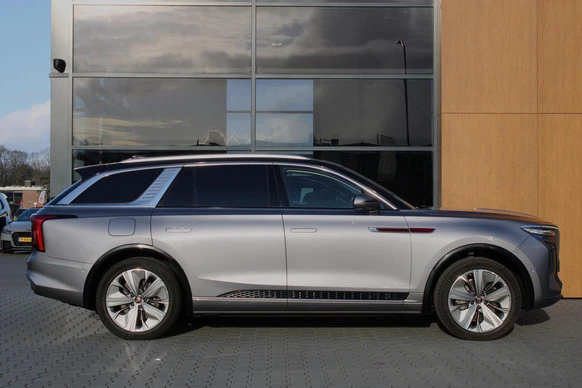 Hongqi E-HS9 - Afbeelding 14 van 27