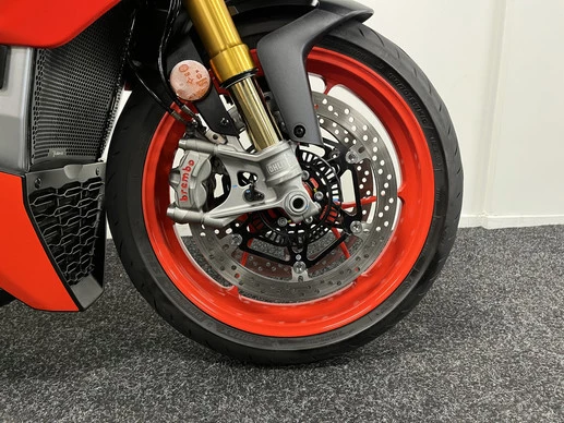 Aprilia Tuono V4 - Afbeelding 6 van 22