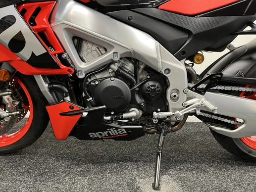 Aprilia Tuono V4 - Afbeelding 17 van 22