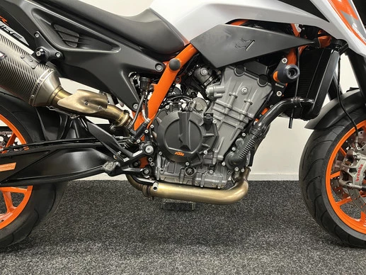 KTM 890 - Afbeelding 7 van 22
