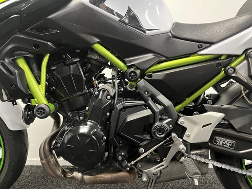 Kawasaki Z650 - Afbeelding 16 van 21
