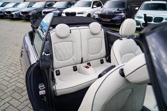 MINI Cooper S Cabrio - Afbeelding 17 van 30