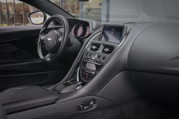 Aston Martin DB11 - Afbeelding 11 van 30