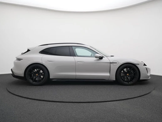 Porsche Taycan - Afbeelding 2 van 30