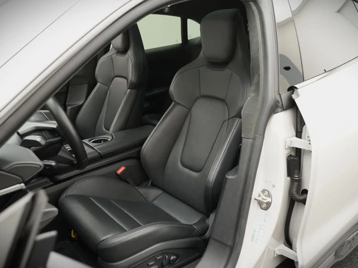 Porsche Taycan - Afbeelding 6 van 30