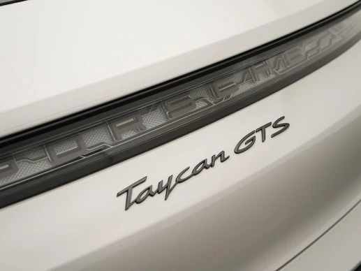 Porsche Taycan - Afbeelding 11 van 30
