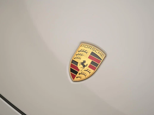 Porsche Taycan - Afbeelding 15 van 30
