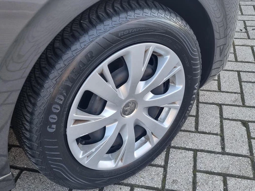 Peugeot 208 - Afbeelding 28 van 30