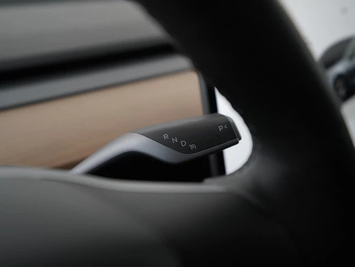 Tesla Model 3 - Afbeelding 10 van 30