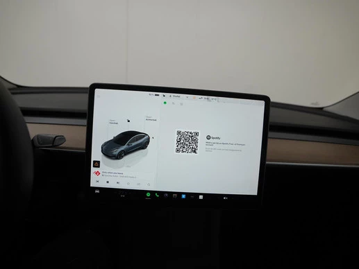 Tesla Model 3 - Afbeelding 18 van 30