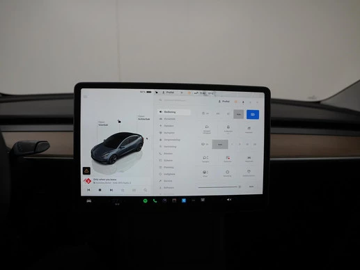 Tesla Model 3 - Afbeelding 21 van 30