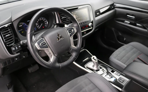 Mitsubishi Outlander - Afbeelding 13 van 28