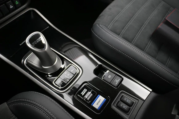 Mitsubishi Outlander - Afbeelding 16 van 28