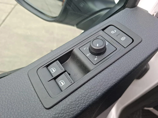 Volkswagen Transporter - Afbeelding 18 van 30