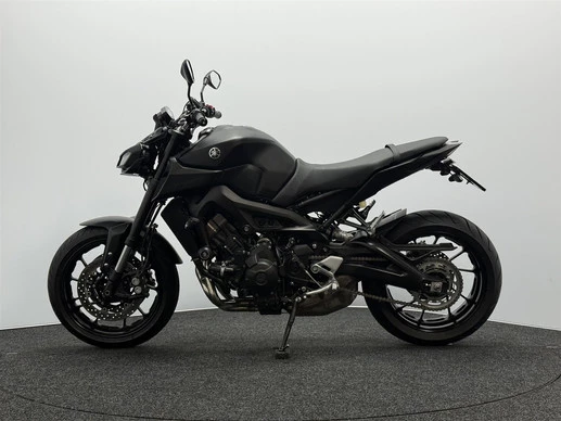 Yamaha MT 09 - Afbeelding 9 van 18
