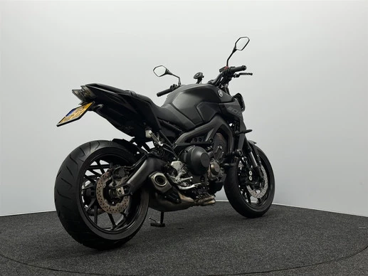 Yamaha MT 09 - Afbeelding 15 van 18