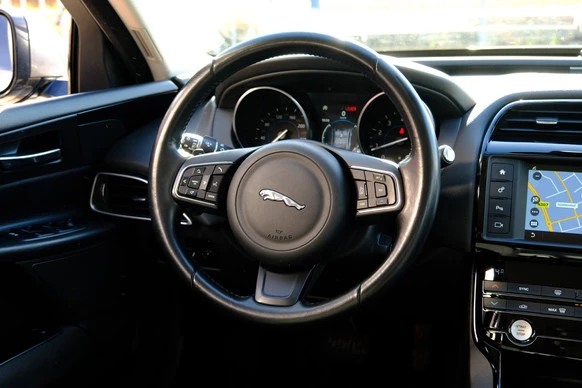 Jaguar XE - Afbeelding 7 van 30