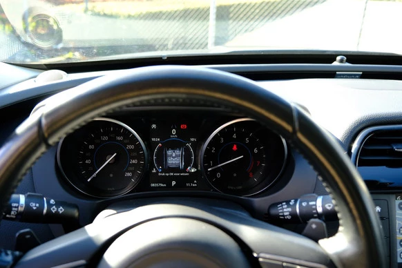 Jaguar XE - Afbeelding 13 van 30