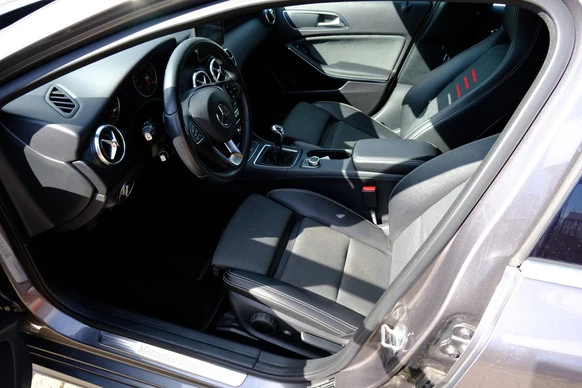 Mercedes-Benz A-Klasse - Afbeelding 2 van 30